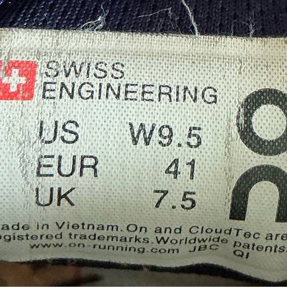 Oncloud stratus Running women’s Shoes  white SIZE  9.5 - Picture 11 of 11